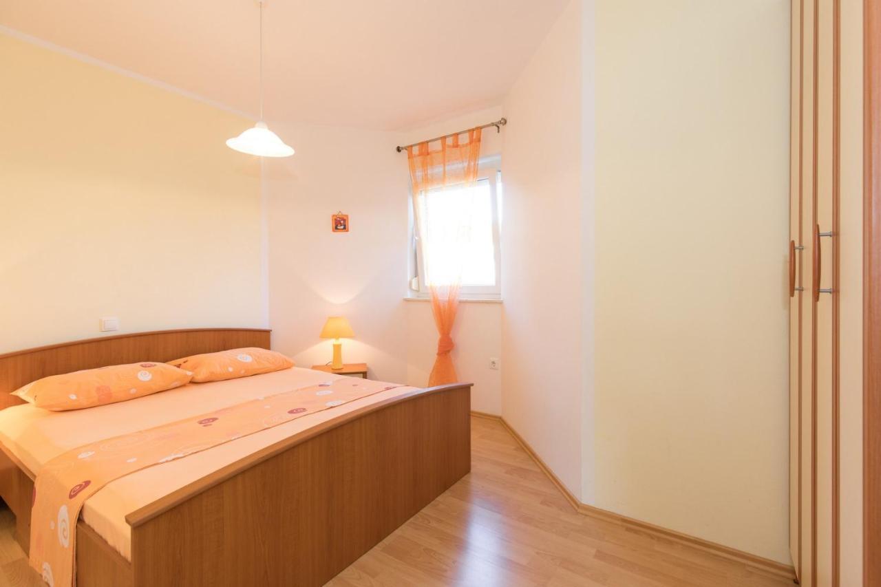 Mirjana * Location And Close To Punat