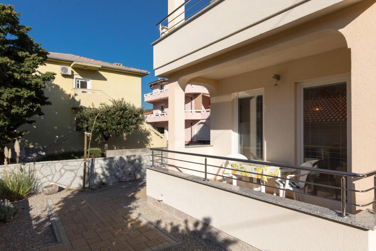 Mirjana * Location And Close To Apartment