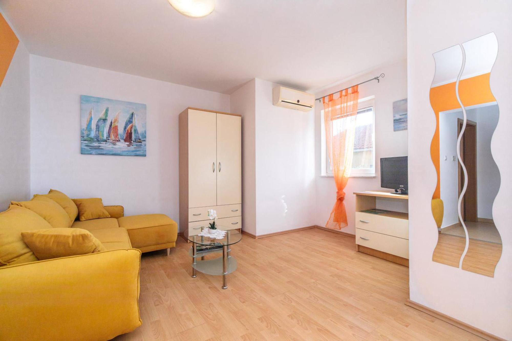 Apartment Mirjana * Location And Close To Punat